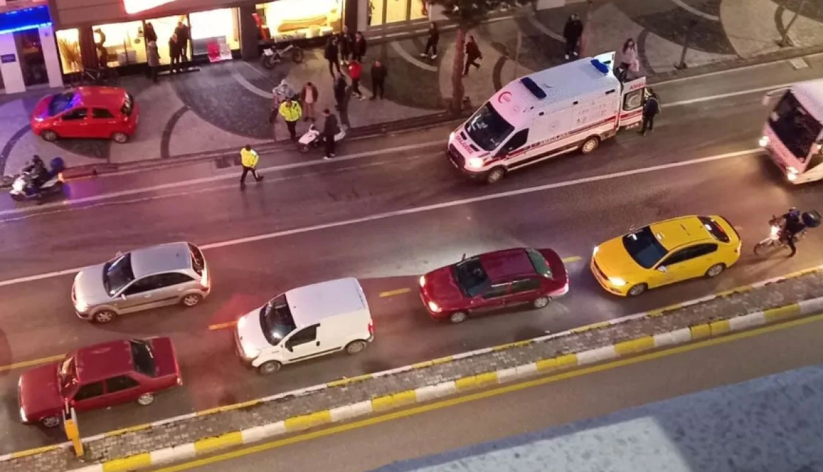 Yaya ge&ccedil;idi olmayan yolda yayaya motosiklet &ccedil;arptı